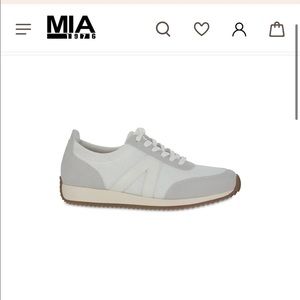 New Mia Sneakers
